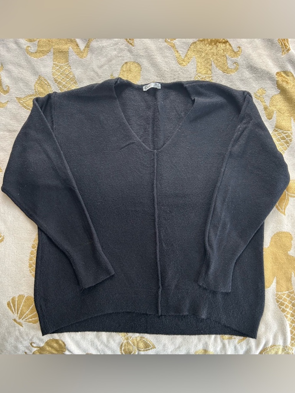 Women’s Dex brand front seam sweater - black - size S